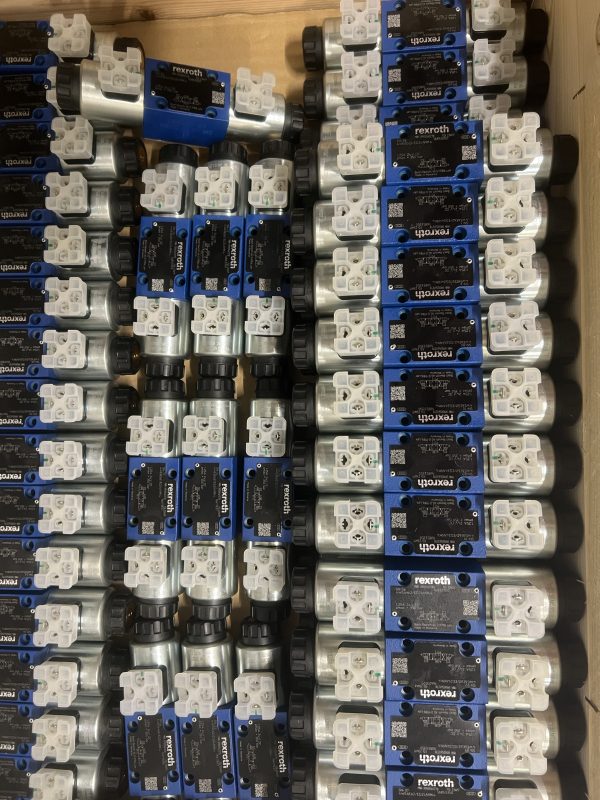 OP STOCK VOORRAAD 4WE6E62/EG24N9K4 125625803 R900561278 SCHAKELVENTIEL 4WE6E6X/EG24N9K4