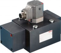R900716550 SERVO DIRECTIONAL VALVE 4WS2EM16-2X/150B12ET315K8EV