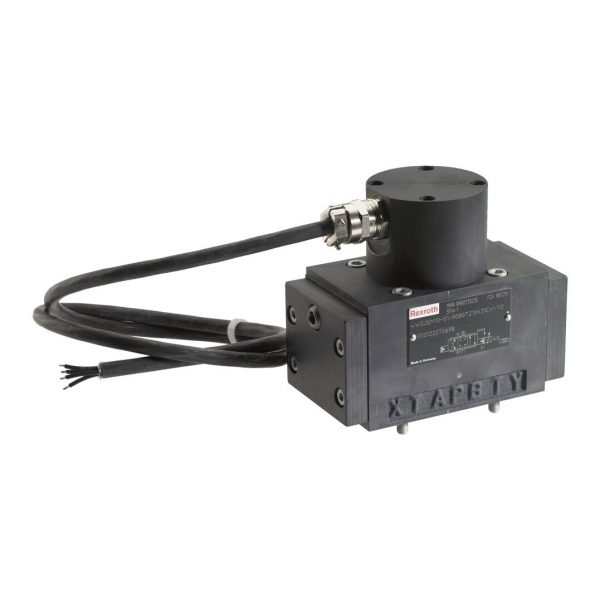 R900922801 SERVO DIRECTIONAL VALVE 4WS2EM10-5X/90B11ET315K31EV